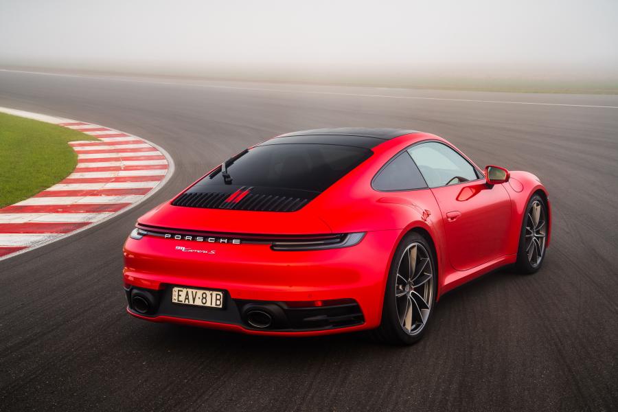  Porsche 911 Carrera S (992) 2019 года  (AU) (фото 10 из 40)